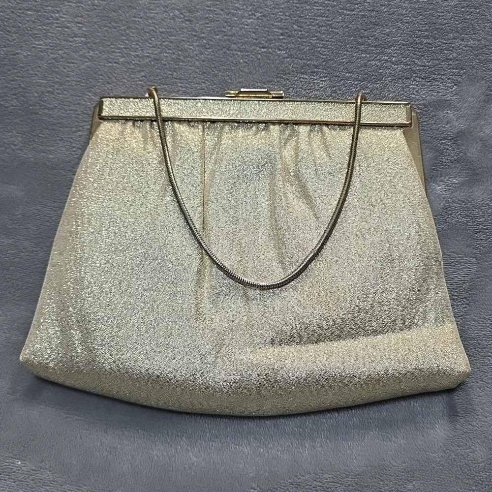 Vtg Ande 1960s Gold Lame Shimmer Clutch / Handbag Clip Clasp & Chain MCM Glamor‎